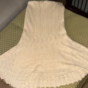 Maxi-crocheted skirt. Like new never worn. Go